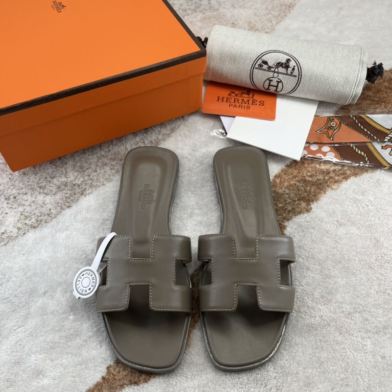 H**mes slippers